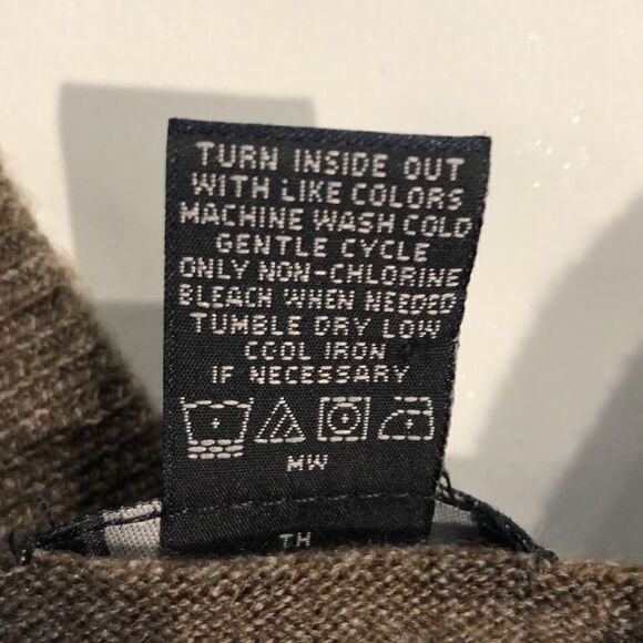 Dockers V Neck Sweater Sz. M - Picture 6 of 6